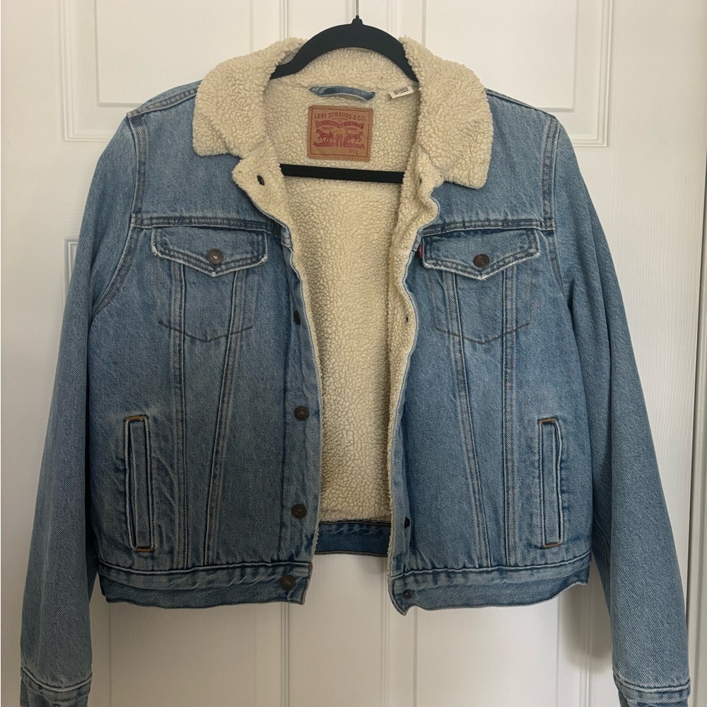 Levi's Light Blue Denim Jacket with Cream Sherpa